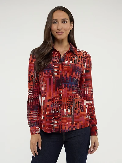 Long-sleeve semi-fitted blouse with buttons