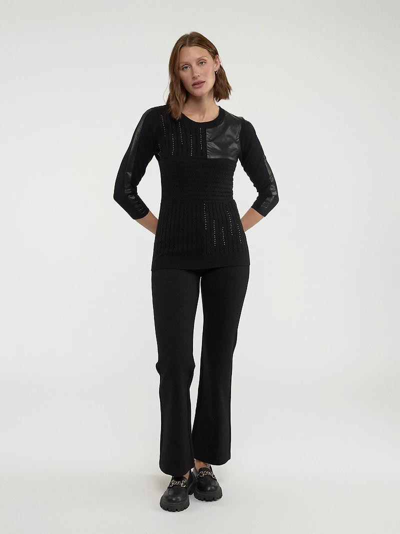 Long-sleeve semi-fitted pullover sweater