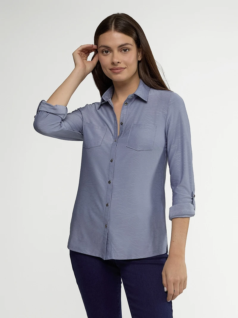 Long-sleeve semi-fitted blouse with buttons