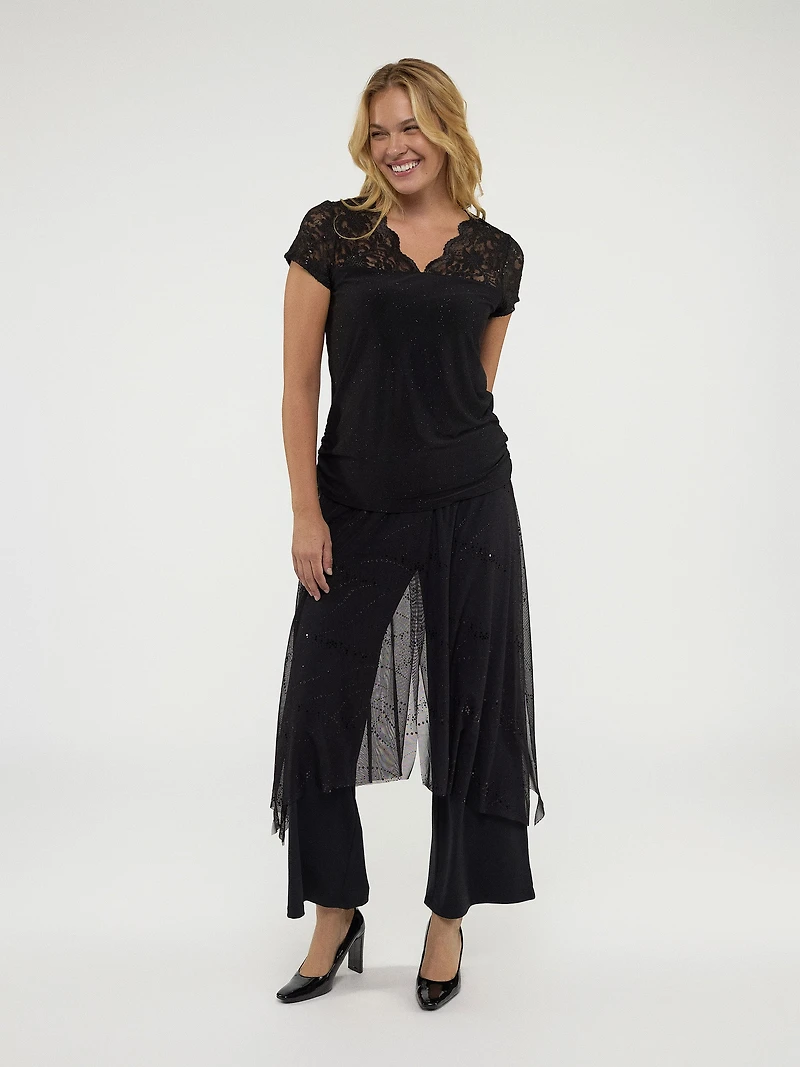Short-sleeve semi-fitted t-shirt