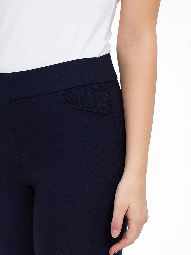 Narrow fitted pull-on capri