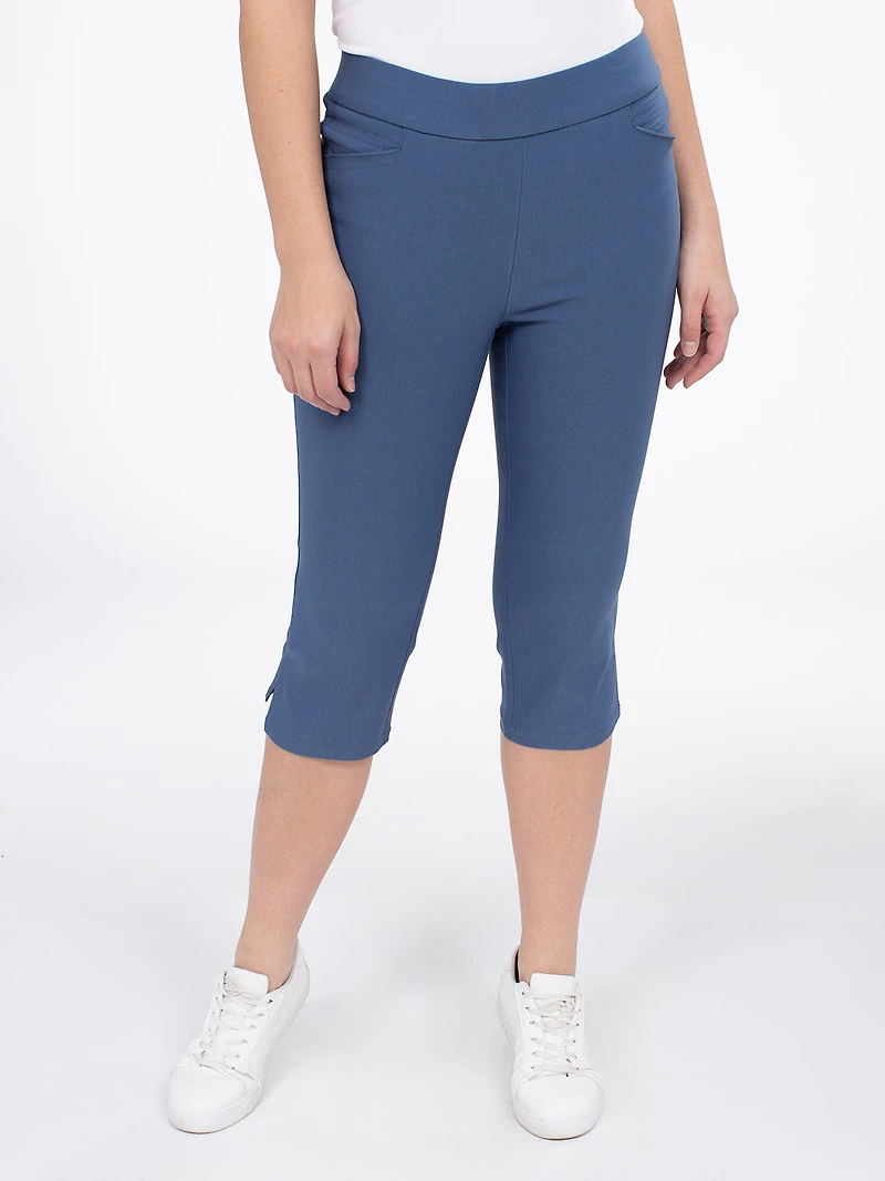 Narrow fitted pull-on capri