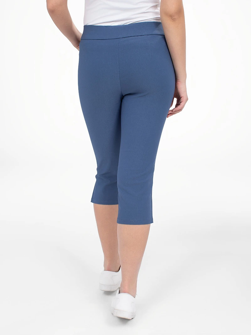 Narrow fitted pull-on capri