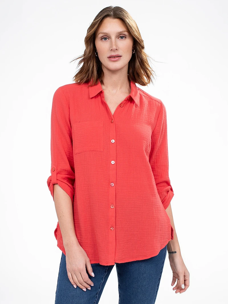 3/4-sleeve semi-fitted blouse with buttons
