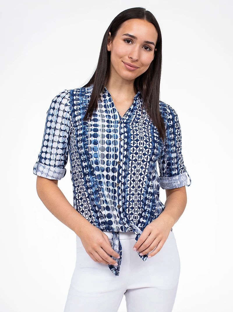 3/4-sleeve semi-fitted blouse with buttons