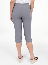 Narrow fitted pull-on capri