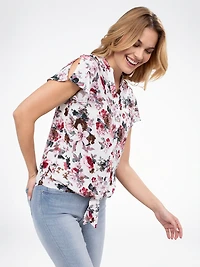 Short-sleeve semi-fitted blouse with buttons
