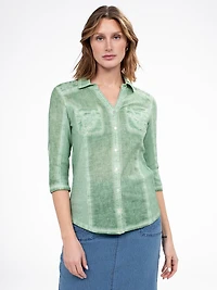 3/4-sleeve semi-fitted blouse with buttons
