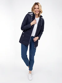 Short semi-fitted coat