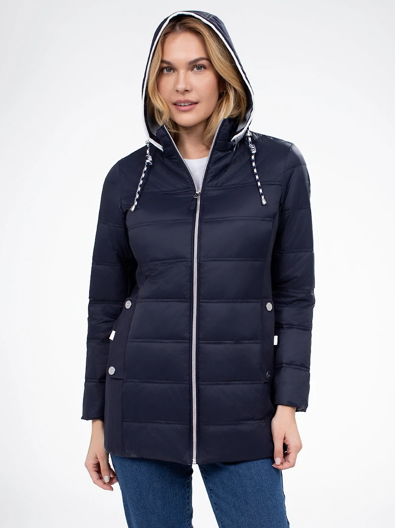 Short semi-fitted coat