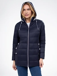 Short semi-fitted coat