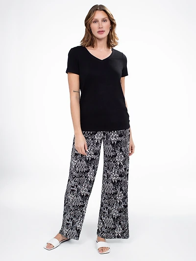 Short-sleeve semi-fitted t-shirt