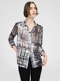 3/4-sleeve semi-fitted blouse with buttons