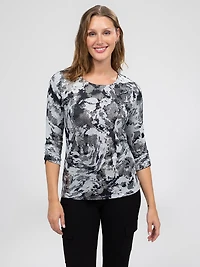 3/4-sleeve semi-fitted t-shirt
