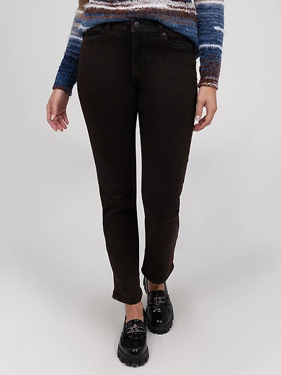 Straight semi-fitted jean