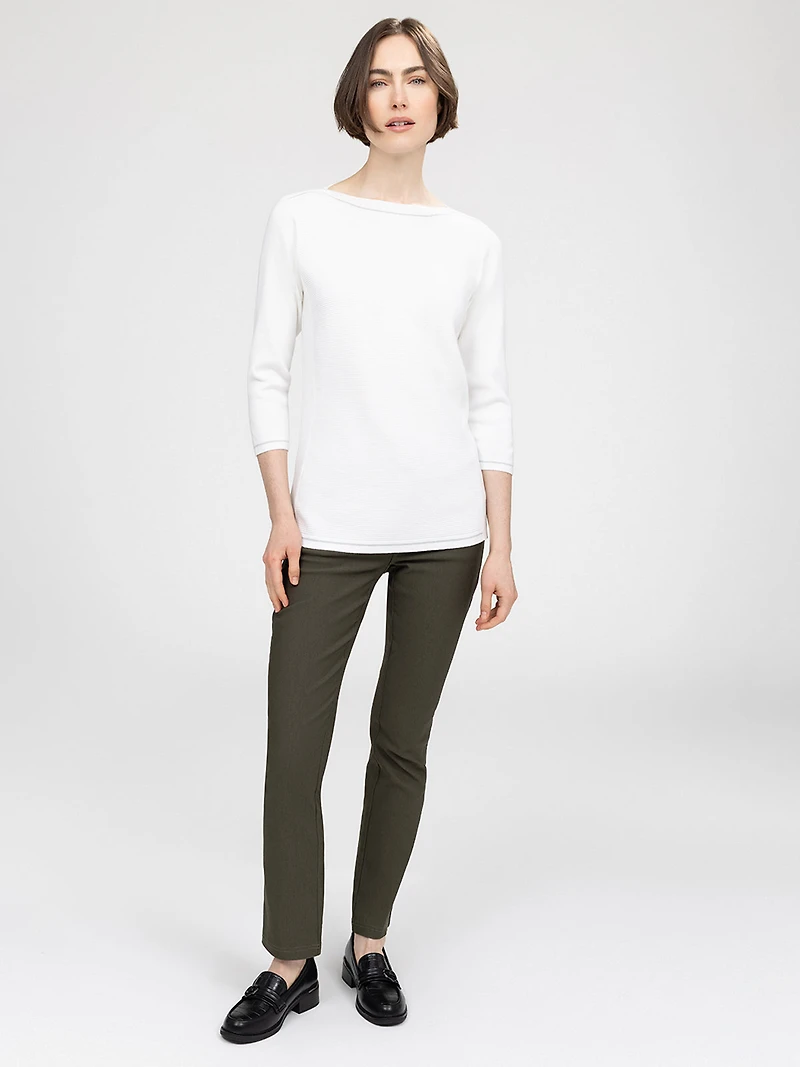 3/4-sleeve semi-fitted pullover sweater
