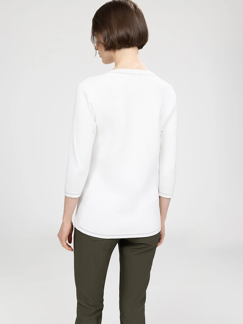 3/4-sleeve semi-fitted pullover sweater