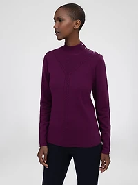 Long-sleeve semi-fitted pullover sweater