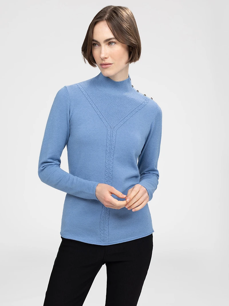Long-sleeve semi-fitted pullover sweater