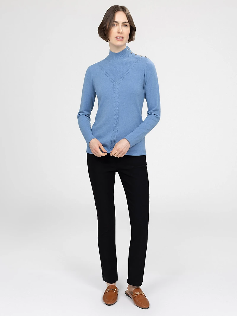 Long-sleeve semi-fitted pullover sweater