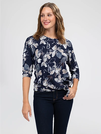 3/4-sleeve loose t-shirt