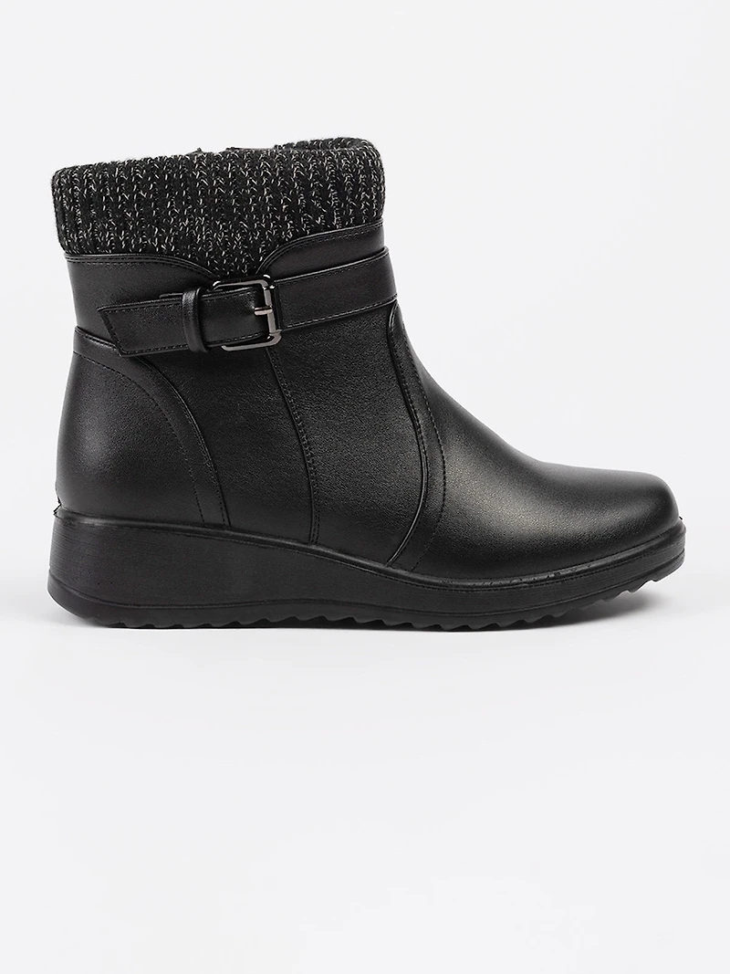 Winter boots with wedge heels