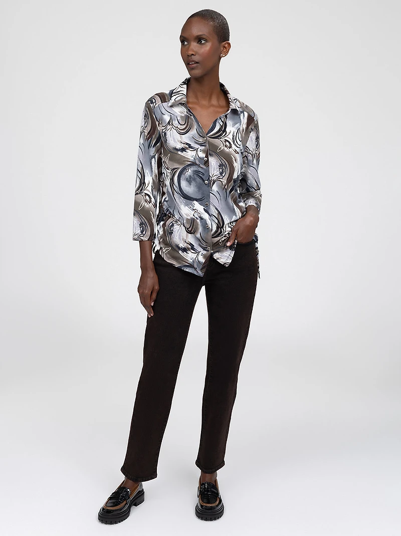 3/4-sleeve semi-fitted blouse with buttons