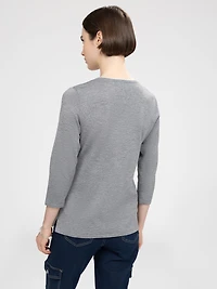 3/4-sleeve semi-fitted pullover sweater