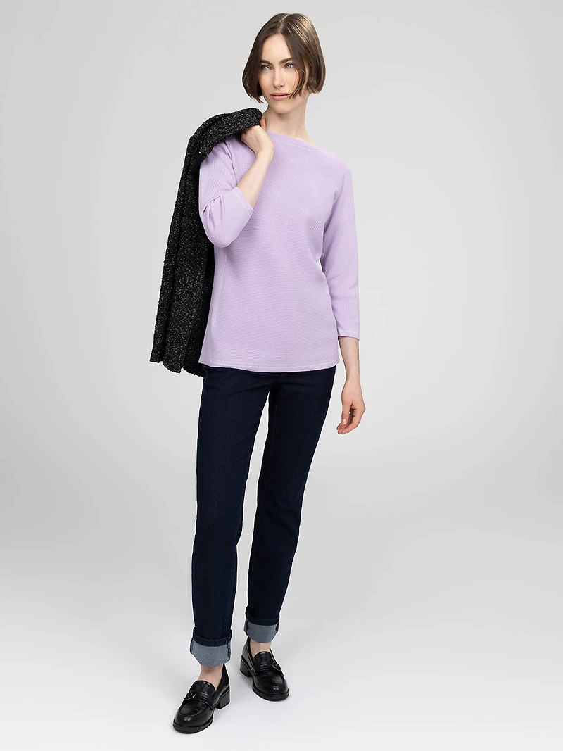 3/4-sleeve semi-fitted pullover sweater