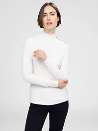 Long-sleeve semi-fitted pullover sweater