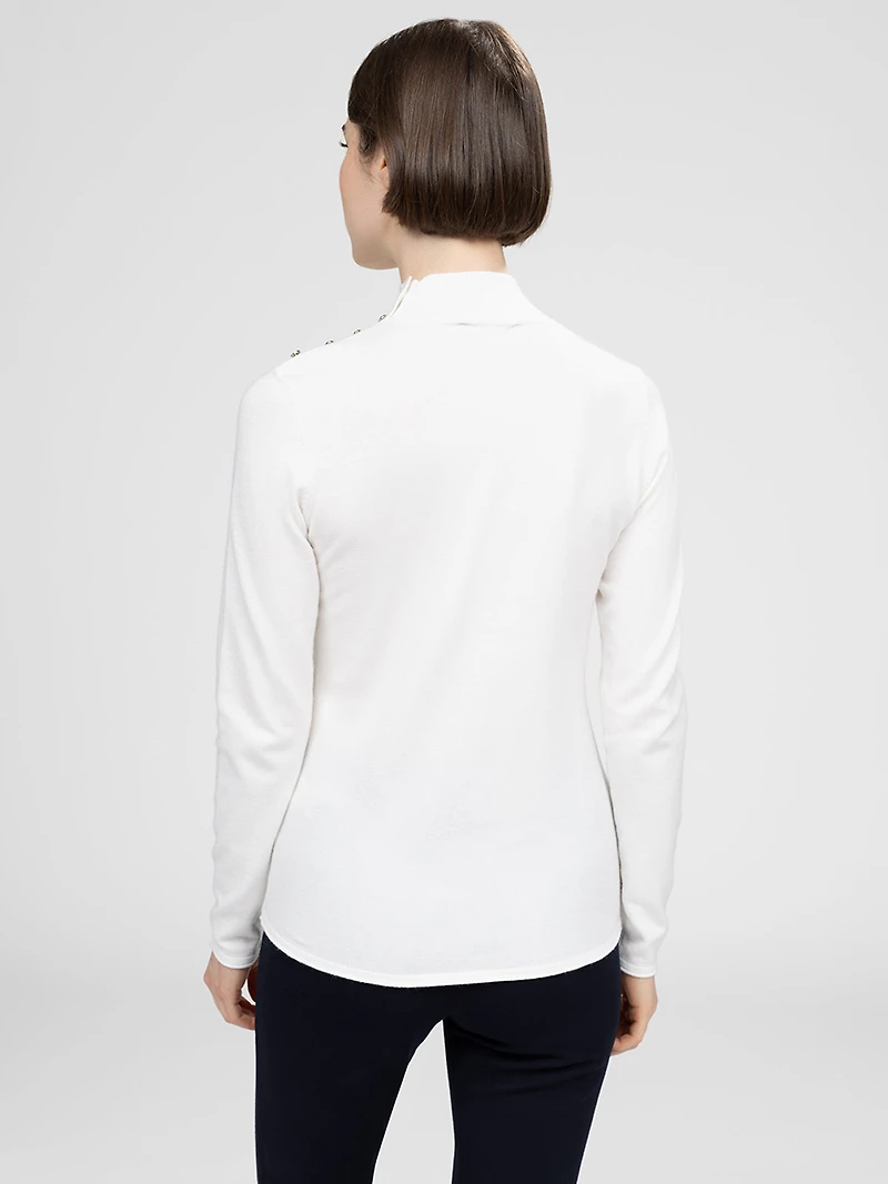 Long-sleeve semi-fitted pullover sweater
