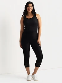 Fitted pull-on pants