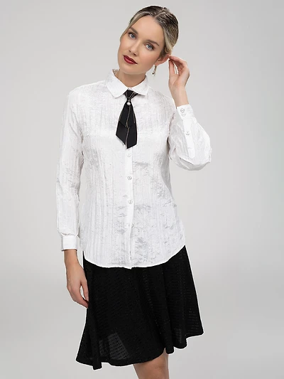 Long-sleeve blouse with buttons