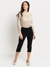 Semni-fitted pull-on capri