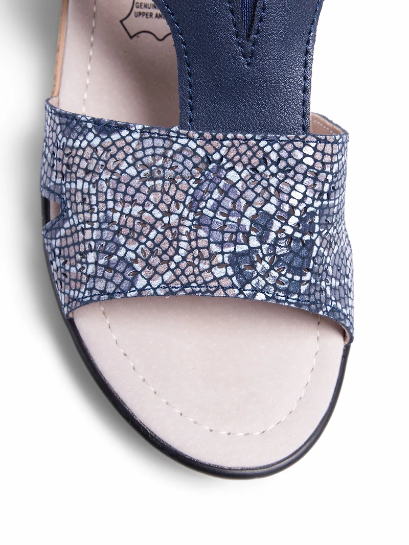 Sandales à talons compensés