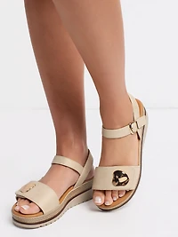 Sandales à talons compensés