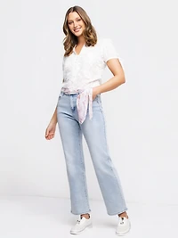 Straight semi-fitted jean