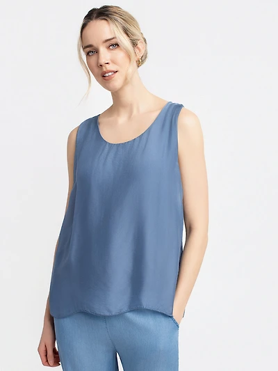Semi-fitted tank top
