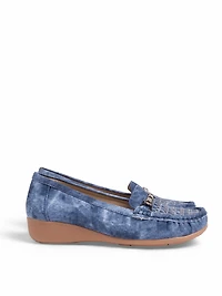 Flat shoes