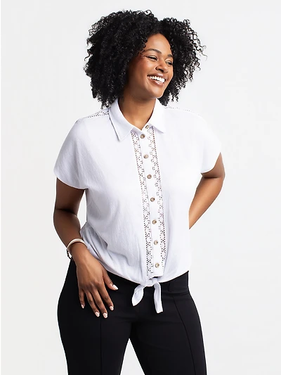 Short-sleeve blouse with buttons