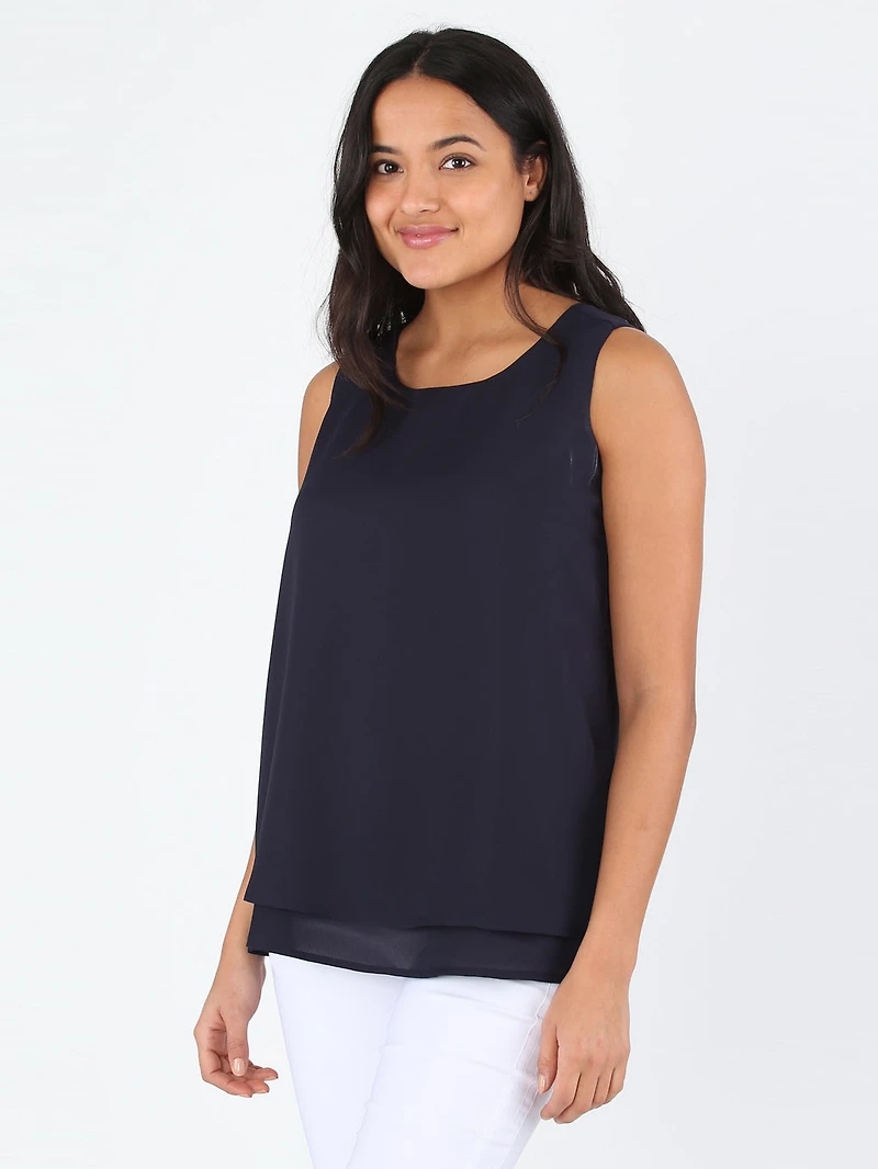 Sleeveless loose blouse