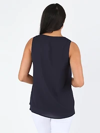 Sleeveless loose blouse