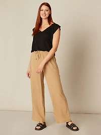 Semi-fitted fluid t-shirt