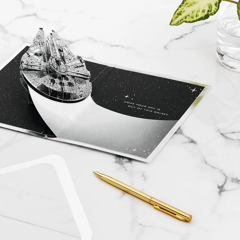 Star Wars™ Millennium Falcon™ 3D Pop-Up Card