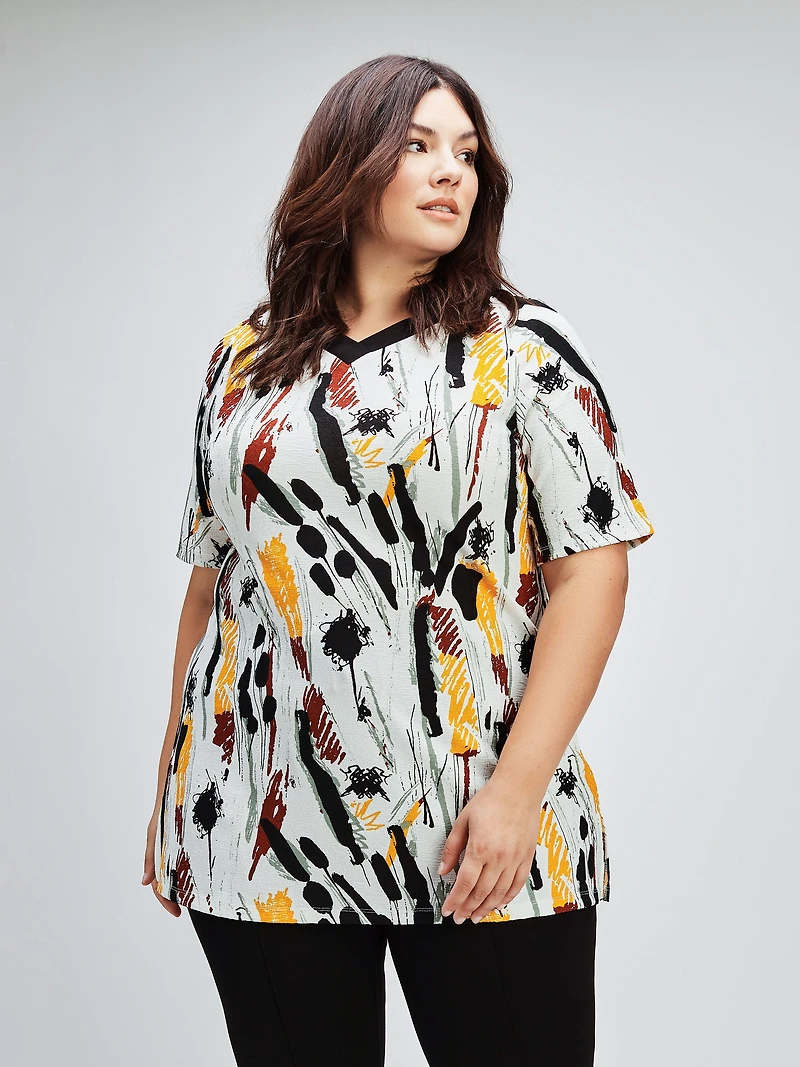 Short-sleeve semi-fitted tunic
