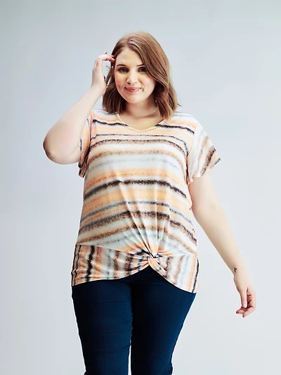 Short-sleeve semi-fitted t-shirt