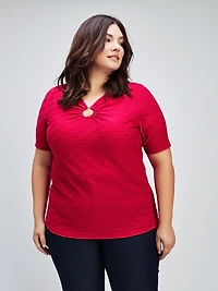 Short-sleeve semi-fitted t-shirt