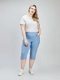 Straight fitted pull-on capri