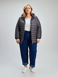 Short semi-fitted coat