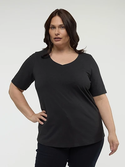 Short-sleeve semi-fitted t-shirt